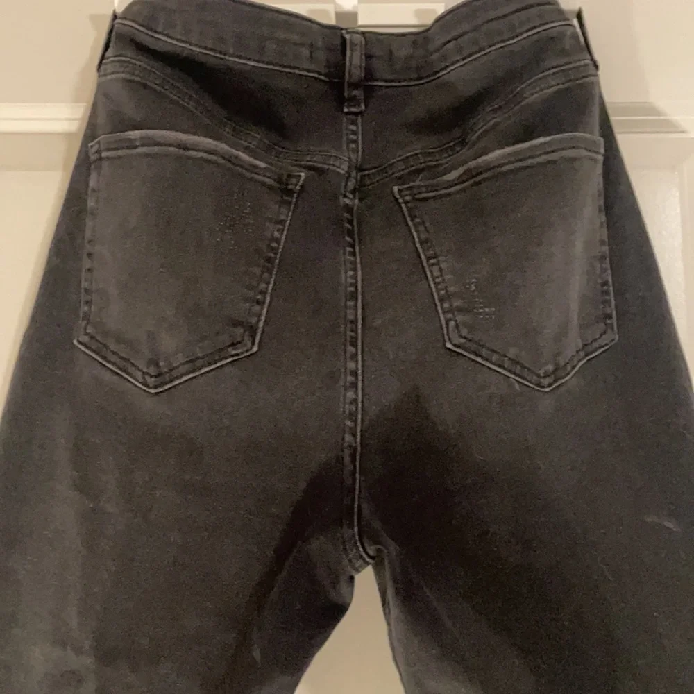 Free people distressed black high waist  crop jeans pants - so cute on! - Picture 6 of 6